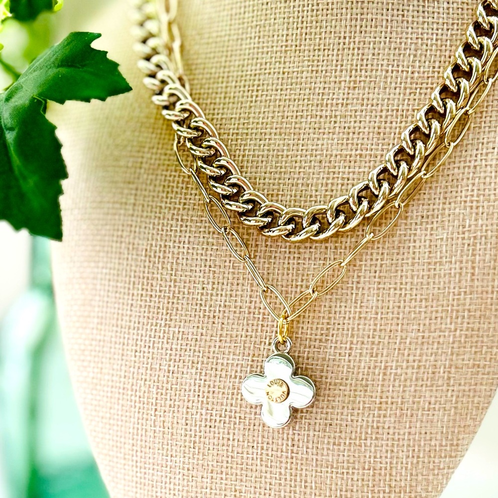Gold Layered Chunky Paper Clip Necklace with LV Flower Pendant